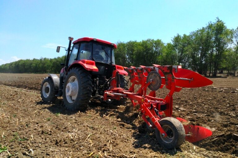 Marca de tratores chineses no Brasil BDG Máquinas